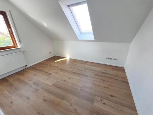 Kinder- /Arbeitszimmer Bild 1 - 