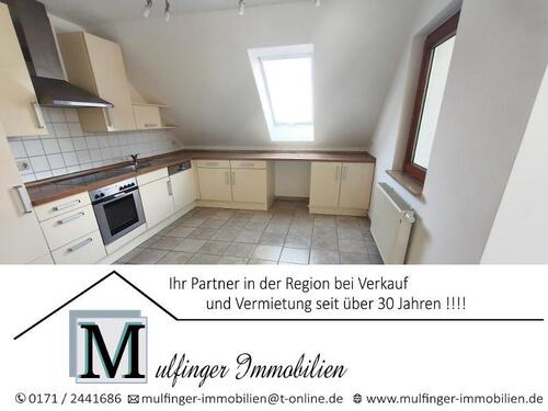 Titelbild - 3 Zi. Wohnung im DG (1.OG) mit Balkon und Carport