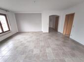 Wohn- /Esszimmer mit Zugang zur Terrasse / Garten Bild 3 - Etagenwohnung mit 89,72 m² in Pommersfelden zur Miete