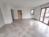 Wohn- /Esszimmer mit Zugang zur Terrasse / Garten Bild 4 - 