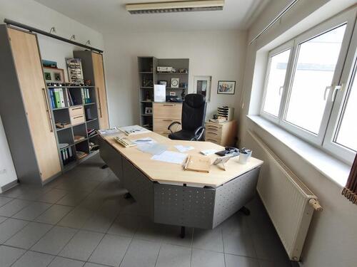 Chef 2 / Büro 1 Bild 1 - 
