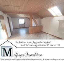 3 Zi. DG Wohnung mit Küche, Gartenmitbenutzung und Stellplatz - Weisendorf