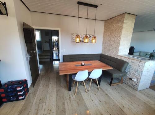 Esszimmer (mit Zugang zum Balkon) Bild 2 - 