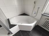 Bad mit Badewanne und Dusche Bild 2 - 