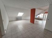 Wohn- /Esszimmer mit Zugang zum großen Balkon Bild 1 - Etagenwohnung mit 103,53 m² in Hemhofen zur Miete