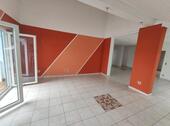 Wohn- /Esszimmer mit Zugang zum großen Balkon Bild 3 - 
