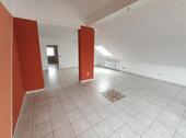 Wohn- /Esszimmer mit Zugang zum großen Balkon Bild 4 - 