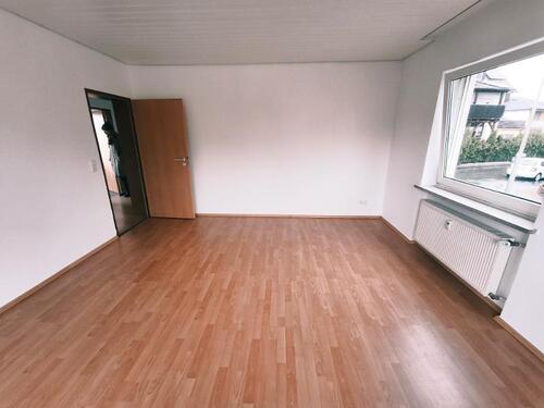 Wohn- /Eszimmer mit offener Küche Bild 4 - 