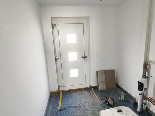 Eingangsbereich / Garderobe Bild 2 - 5 Zimmer Einfamilienhaus in Roth OT