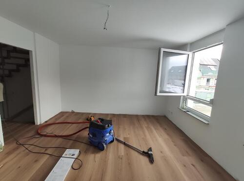 OG: Schlafzimmer mit Ankleide Bild 2 - 