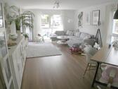Wohnen / Essen mit Zugang zu Terrasse / Garten Bild 1 - 4 Zimmer Etagenwohnung zur Miete in Höchstadt