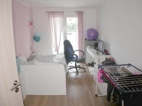 Kind 2 / Arbeitszimmer Bild 1 - 