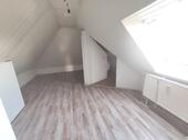 Whg. 1: Spitzboden Zimmer 2 - 