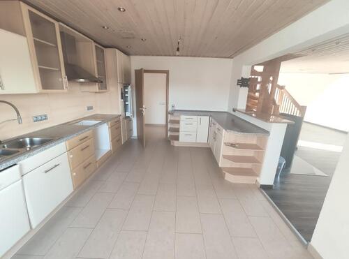 Whg. 1: Offene Küche mit Essbereich und Wohnzimmer Bild 4 - 