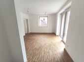 EG: Arbeitszimmer / Büro mit Garderobe und Gäste-WC Bild 1 - 6 Zimmer Einfamilienhaus zur Miete in Pommersfelden