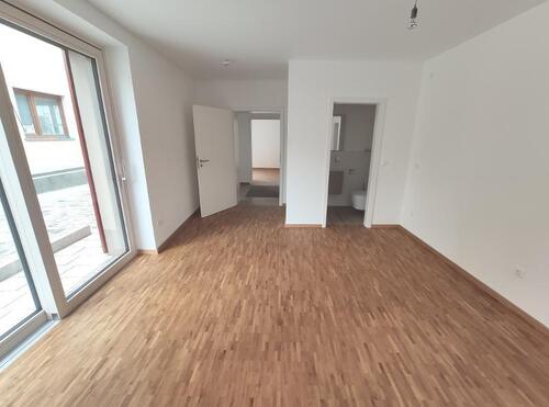 EG: Arbeitszimmer / Büro mit Garderobe und Gäste-WC Bild 3 - Einfamilienhaus mit 208,15 m² in Pommersfelden zur Miete