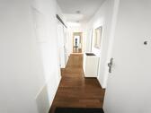 Diele Bild 1 - 3 Zimmer Etagenwohnung zur Miete in Heroldsbach OT