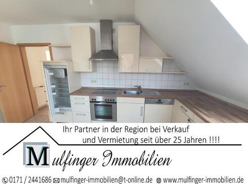 Titelbild - 3 Zi. Wohnung im DG (1.OG) mit Balkon und Carport
