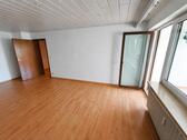 Wohnzimmer mit Zugang zur Terrasse Bild 4 - 