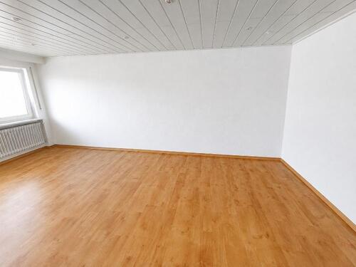 Wohnzimmer mit Zugang zur Terrasse Bild 1 - 