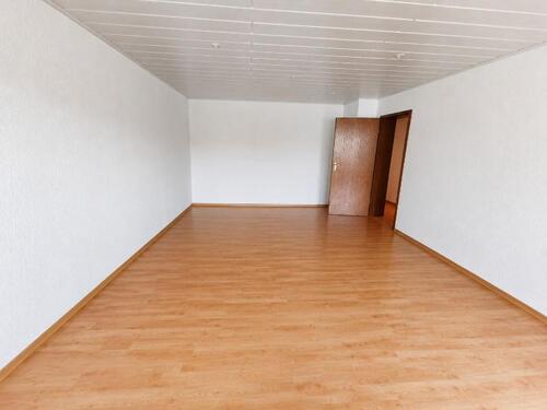 Wohnzimmer mit Zugang zur Terrasse Bild 3 - 