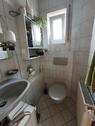 Gäste-Bad mit Dusche Bild 1 - Einfamilienhaus mit 120,00 m&sup2; in Höchstadt OT zur Miete