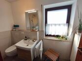 Bad mit Badewanne OG Bild 3 - 