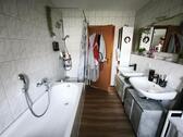 Bad mit Badewanne und Dusche Bild 4 - 