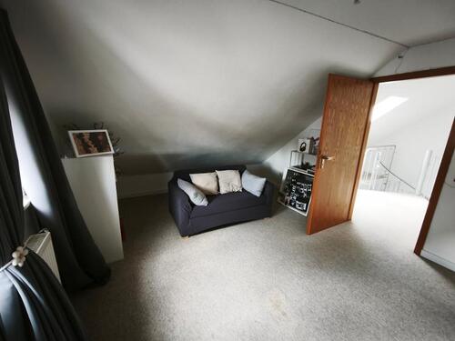 Ausgebauter Spitzboden - Kinder- /Arbeitszimmer Bild 4 - 