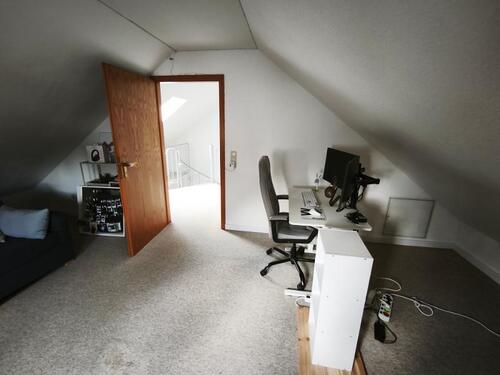 Ausgebauter Spitzboden - Kinder- /Arbeitszimmer Bild 3 - 
