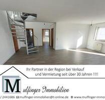 moderne 3 Zi. DG (2. OG) Wohnung mit Balkon und KFZ-Stellplatz - Uehlfeld