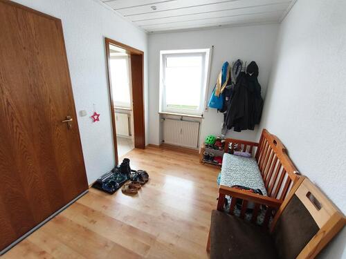 Garderobe / Diele Bild 1 - 3 Zimmer Etagenwohnung zum Kaufen in Hessdorf