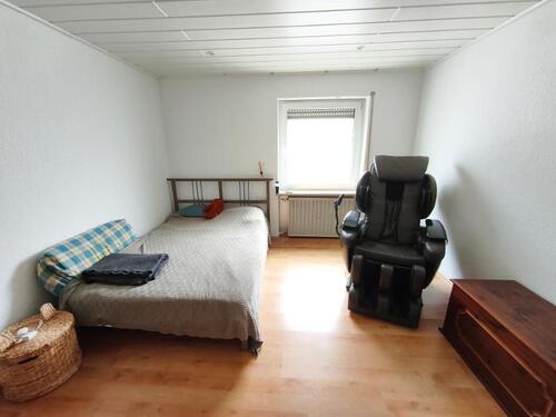 Arbeits- /Kinderzimmer Bild 2 - 