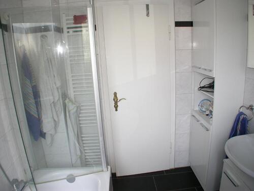 Bad mit Badewanne Bild 4 - 