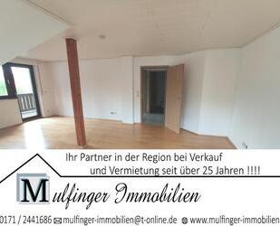 4 Zi. DG Wohnung mit 2 Balkonen, Gartenanteil und Garage - Gremsdorf