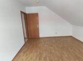 Kinder- /Arbeitszimmer mit Zugang zum Balkon Bild 3 - 