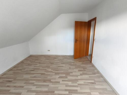 Elternschlafzimmer mit Zugang zum Balkon Bild 4 - 