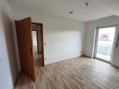 Elternschlafzimmer mit Zugang zum Balkon Bild 3 - 