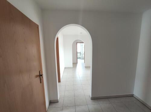 Windfang Bild 1 - 3 Zimmer Etagenwohnung zur Miete in Erlangen OT