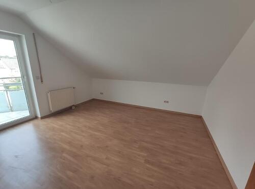 Elternschlafzimmer mit Zugang zum Balkon Bild 1 - 