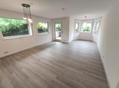 Wohnzimmer mit Zugang zur Terrasse Bild 1 - 