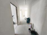Diele / Garderobe Bild 1 - 4 Zimmer Etagenwohnung zur Miete in Adelsdorf OT