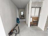 Diele / Garderobe Bild 2 - 4 Zimmer Etagenwohnung in Adelsdorf OT