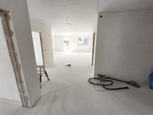 Wohnen / Essen / Küche mit Zugang zum Balkon Bild 2 - 