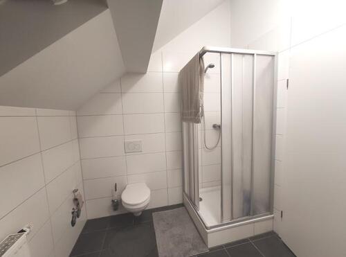 Bad mit Dusche Bild 2 - 