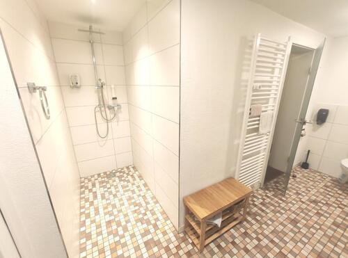 WC / Dusche Bild 2 - 