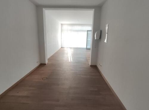 Fitnessraum mit Sportfläche Bild 3 - 