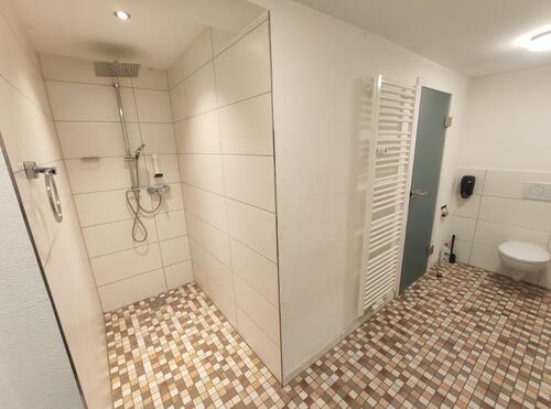 WC / Dusche Bild 2 - 