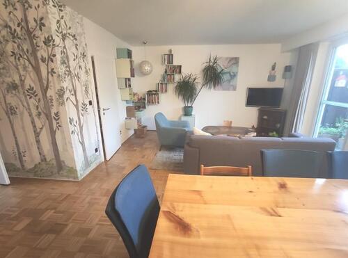 Wohn- /Esszimmer mit Zugang zu Terrasse und Garten Bild 4 - 