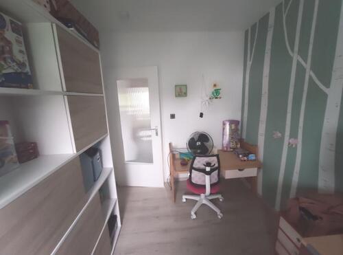 Kind 3 / Arbeitszimmer Bild 2 - 